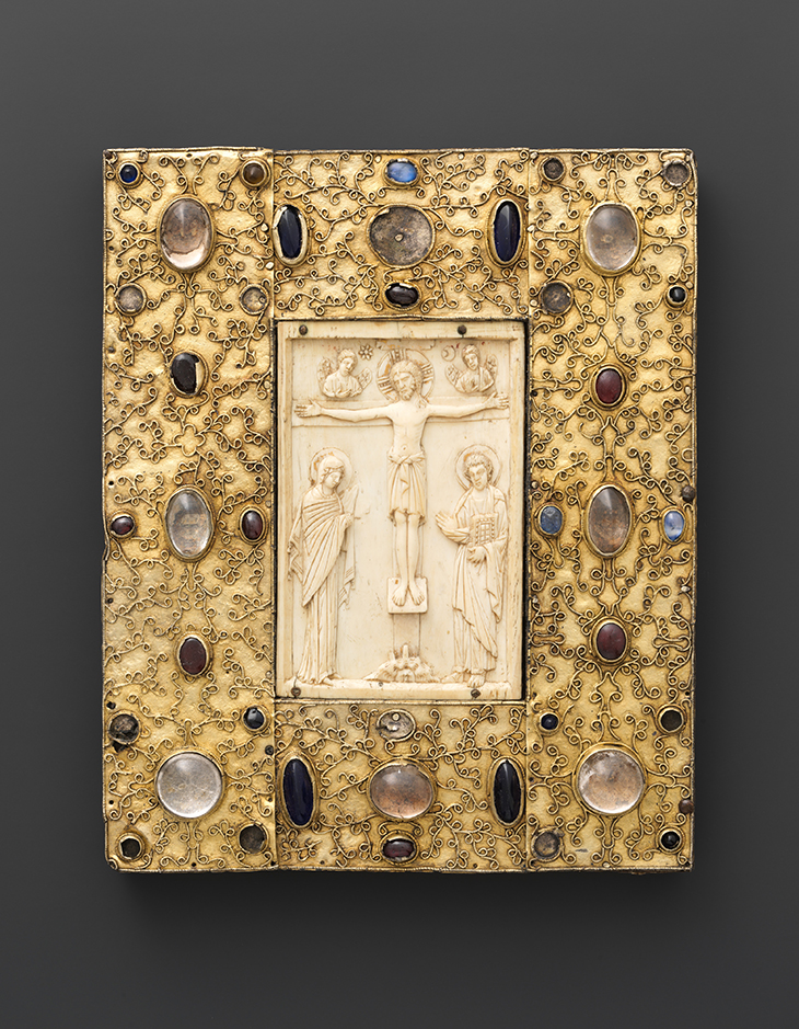 Book cover (?) with Byzantine icon of the Crucifixion. Ivory icon made in Constantinople (1000) and setting possibly made in Aragon (late 11th century).