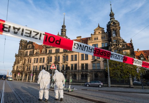 Police outside the Residenzschloss in Dresden on 25 November 2019.