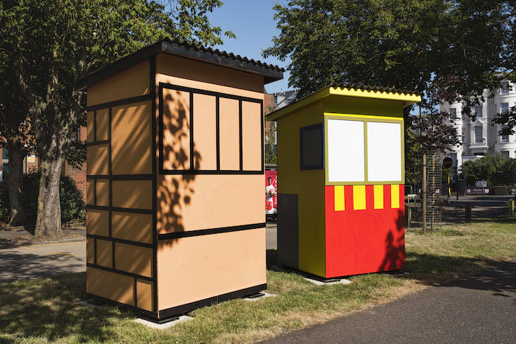 Dusiadu (EveryTown) (2020), Atta Kwami, installation view at the Folkestone Triennial in 2021.